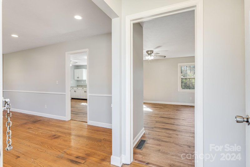 Property image 5 at 116 Brentwood Drive, Hendersonville, NC 28739