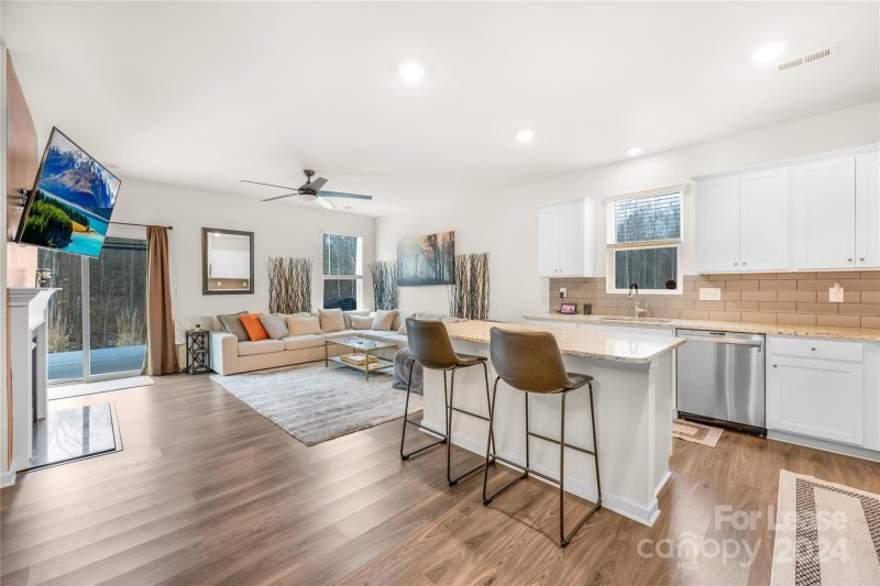 Property image 3 at 3207 Selwyn Landing Drive, Charlotte, NC 28215