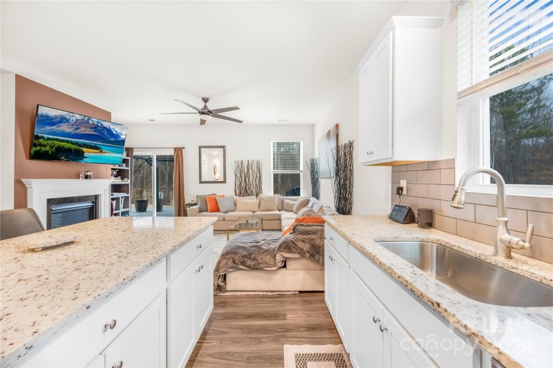 Property image 5 at 3207 Selwyn Landing Drive, Charlotte, NC 28215