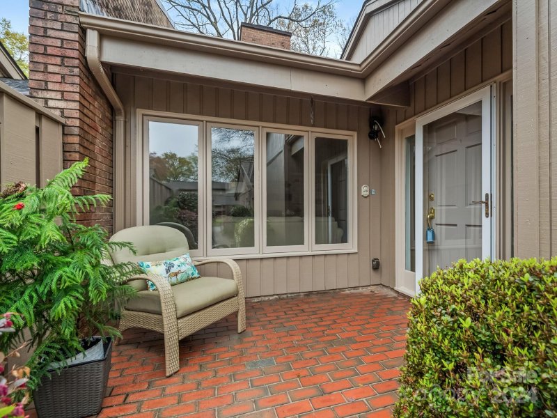 Property image 4 at 5315 Wingedfoot Road, Charlotte, NC 28226