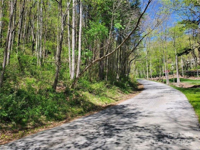 Property image 2 at 999 Robinhood Road, Asheville, NC 22804