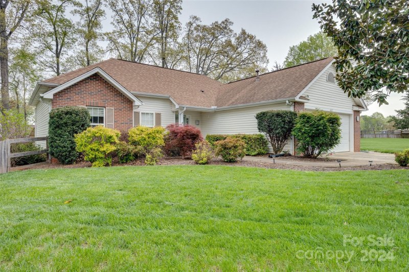 Property image 2 at 865 Murphy Hill Place, Charlotte, NC 28214