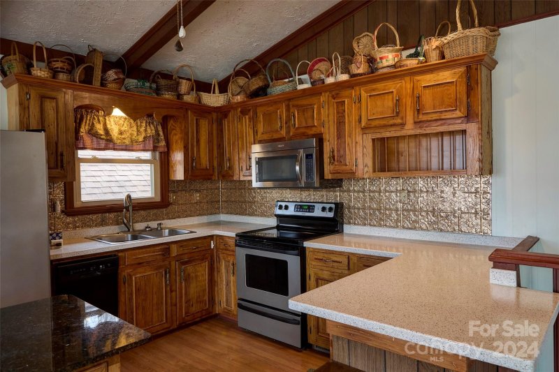 Property image 5 at 344 Pine Ridge Trail, Almond, NC 28702