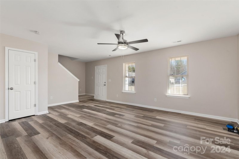 Property image 4 at 1323 Braveheart Lane, Charlotte, NC 28216