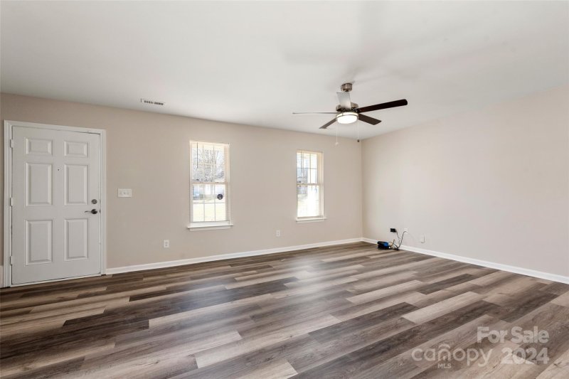 Property image 5 at 1323 Braveheart Lane, Charlotte, NC 28216