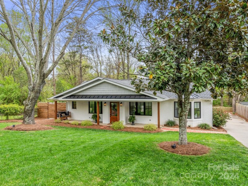 Property image 3 at 117 Edgeland Drive, Matthews, NC 28105