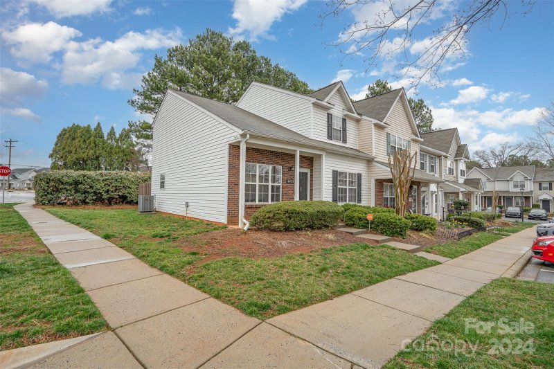 Property image 2 at 6475 Saint Bernard Way, Charlotte, NC 28269