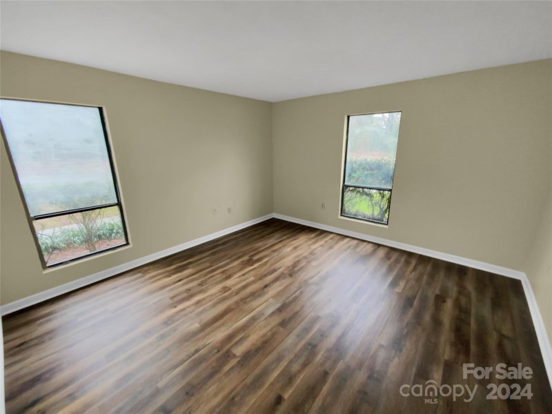 Property image 5 at 5008 Sardis Road, Charlotte, NC 28270