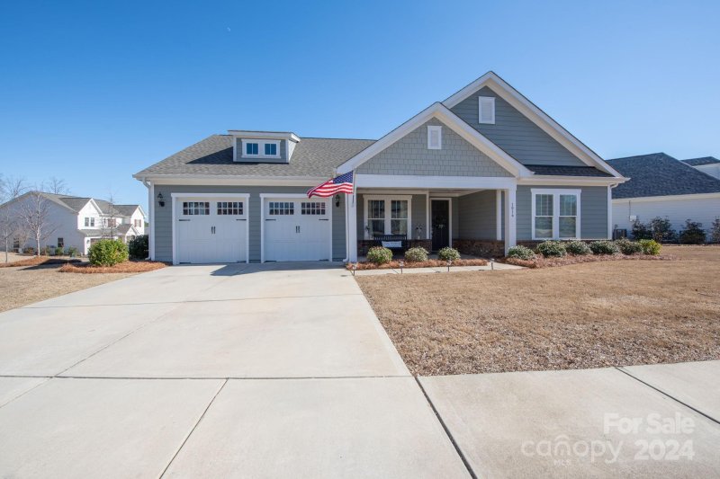 Property image 2 at 1016 Overlake Drive, Belmont, NC 28012