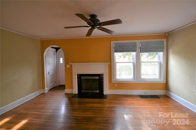 Property image 5 at 2401 Commonwealth Avenue, Charlotte, NC 28205