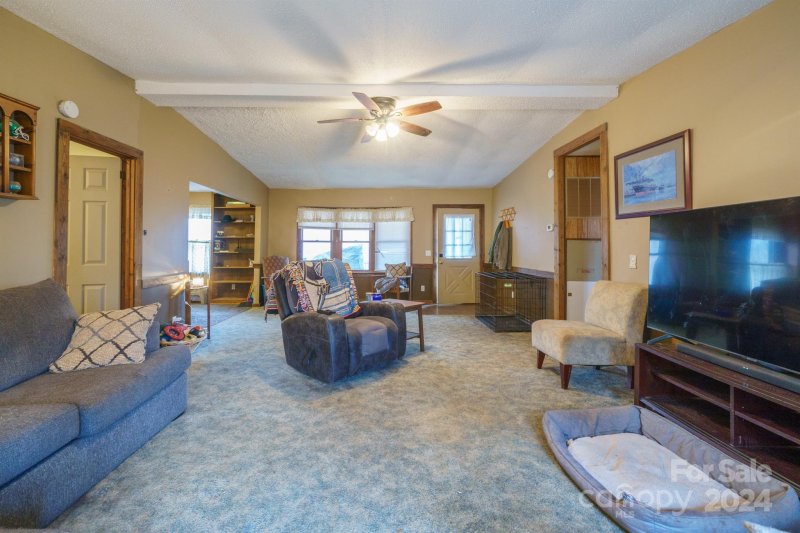 Property image 3 at 304 Deerchase Circle, Statesville, NC 28625