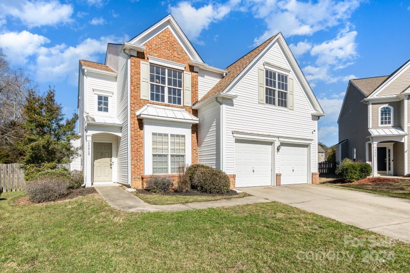 Property image 2 at 10613 Red Pine Court, Charlotte, NC 28262