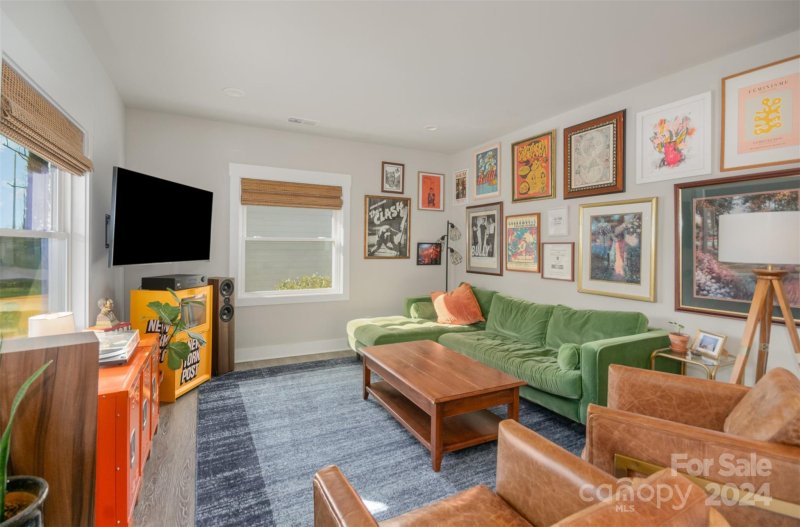 Property image 4 at 1631 Longfellow Street, Charlotte, NC 28205