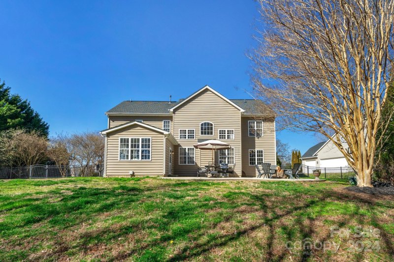 Property image 4 at 11011 Royal Colony Drive, Waxhaw, NC 28173