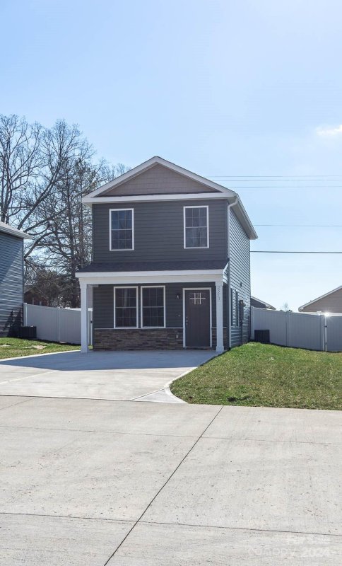 2553 Snow Creek Road