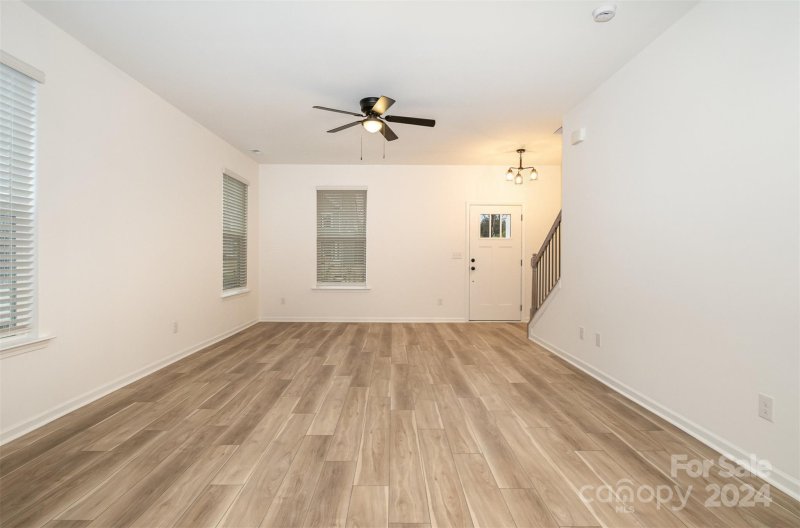 Property image 5 at 216 Surrey Oak Lane, Charlotte, NC 28216