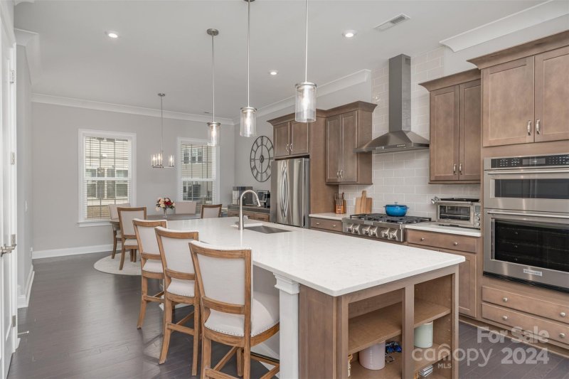 Property image 4 at 5056 Harrowsmith Lane, Charlotte, NC 28204