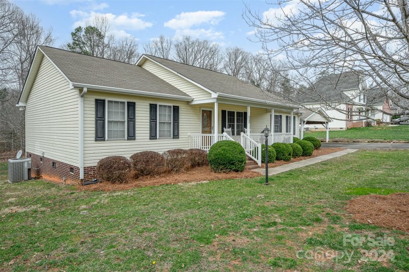 Property image 2 at 5049 Arden Gate Drive, Iron Station, NC 28080