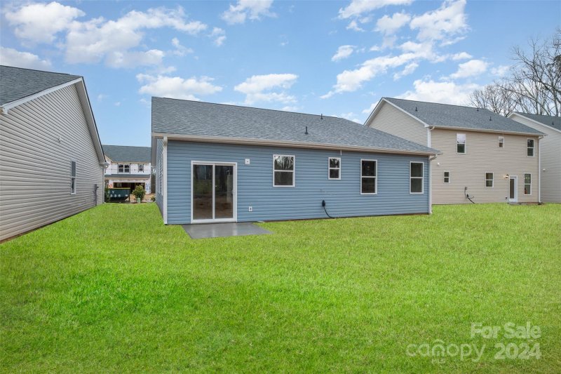 Property image 4 at 212 Surrey Oak Lane, Charlotte, NC 28216