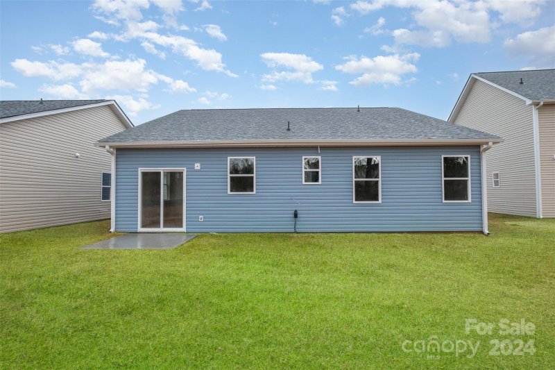 Property image 5 at 212 Surrey Oak Lane, Charlotte, NC 28216