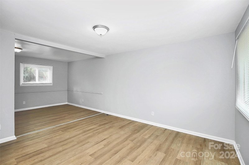 Property image 3 at 211 Glenrock Drive, Charlotte, NC 28217