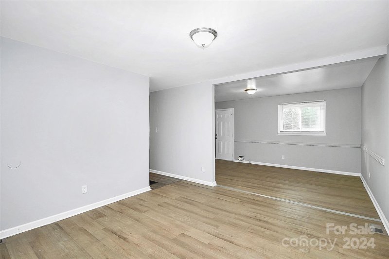 Property image 4 at 211 Glenrock Drive, Charlotte, NC 28217