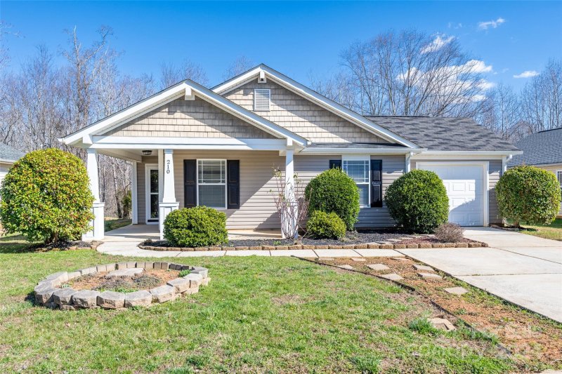 Property image 2 at 210 English Hills Drive, Mooresville, NC 28115