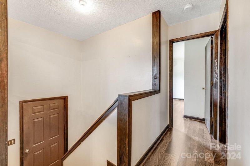 Property image 4 at 24 Harmon Circle, Asheville, NC 28803