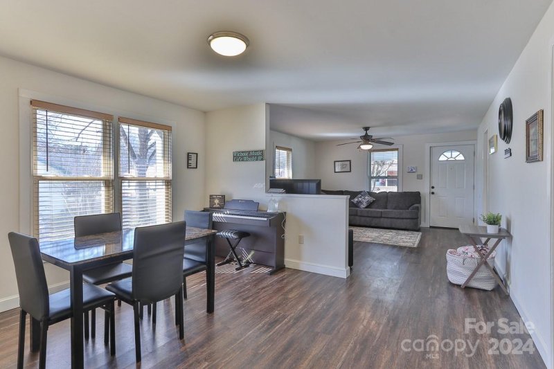 Property image 2 at 427 26th Street, Hickory, NC 28602