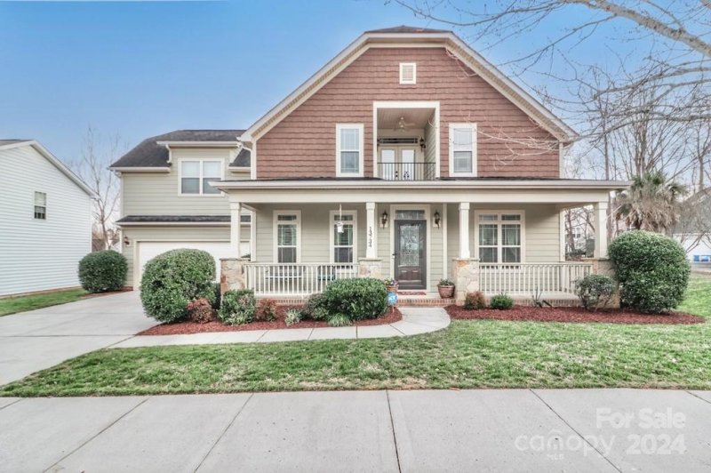 13734 Cedar Pond Circle