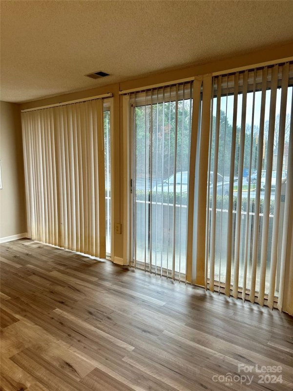 Property image 4 at 1624 Arlyn Circle, Charlotte, NC 28213