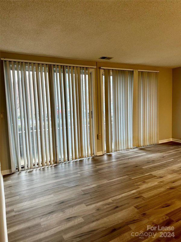 Property image 5 at 1624 Arlyn Circle, Charlotte, NC 28213