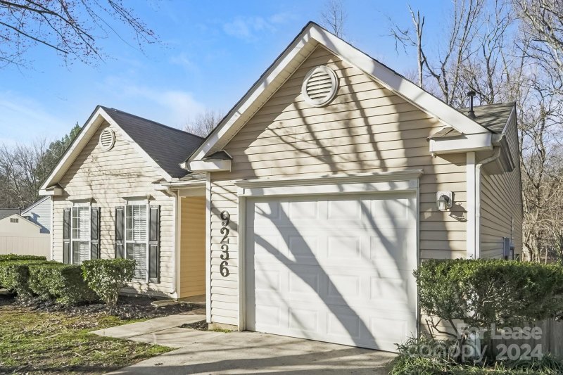 Property image 3 at 9236 Kimmel Lane, Charlotte, NC 28216