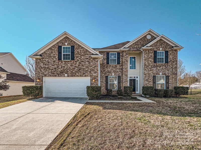 3014 Brook Valley Run