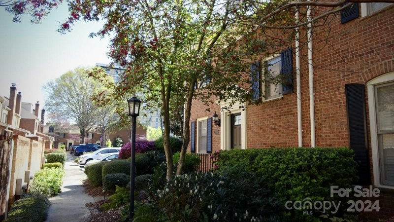 Property image 3 at 500 Poplar Street, Charlotte, NC 28202