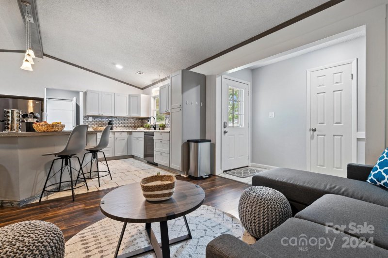 Property image 4 at 209 Scottlynn Drive, Asheville, NC 28806