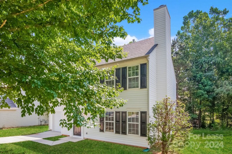 Property image 4 at 934 Grassy Patch Lane, Charlotte, NC 28216