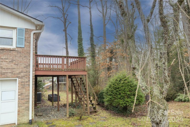 Property image 4 at 201 Shannon Road, Hendersonville, NC 28791