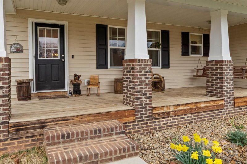 Property image 4 at 202 Braxton Drive, Statesville, NC 28677