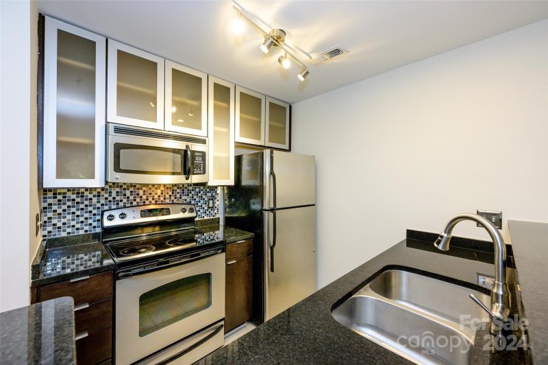 Property image 5 at 525 N Graham Street, Charlotte, NC 28202