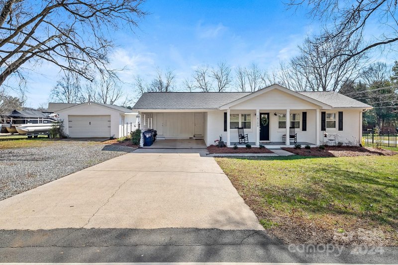 Property image 3 at 18200 Nantz Road, Cornelius, NC 28031