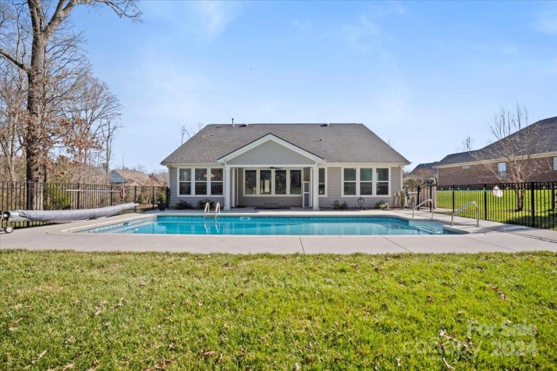 Property image 3 at 5925 Gatekeeper Lane, Mint Hill, NC 28227