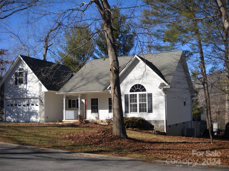 Property image 3 at 12 Helen Holcombe Way, Candler, NC 28715