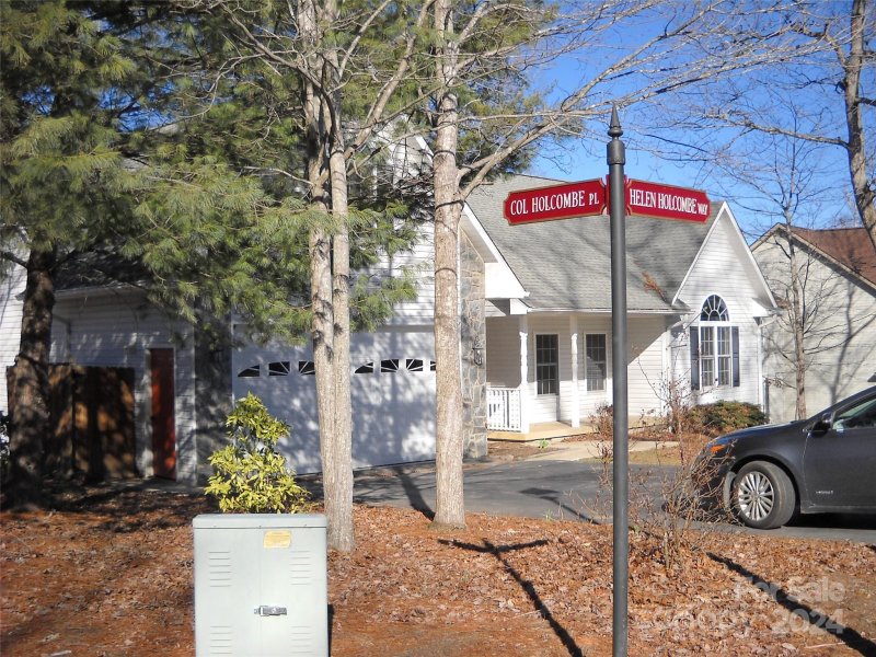 Property image 4 at 12 Helen Holcombe Way, Candler, NC 28715