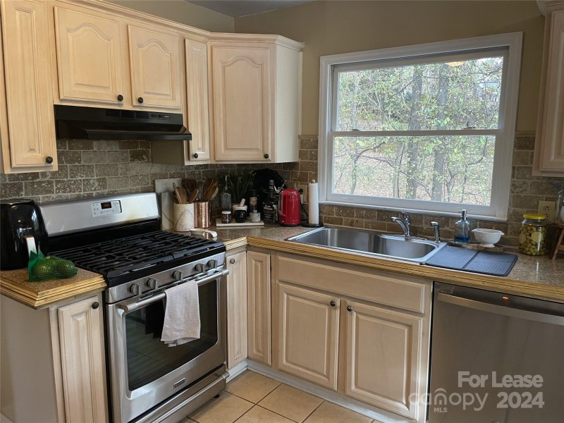Property image 5 at 3800 Oldfield Road, Charlotte, NC 28226