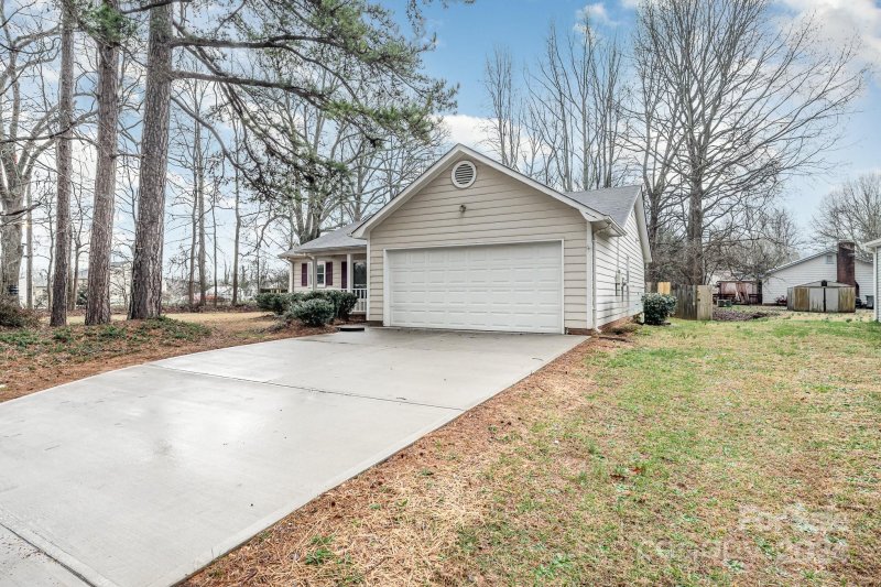 Property image 2 at 6336 Sunstone Drive, Charlotte, NC 28269