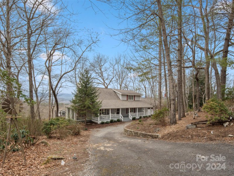 Property image 4 at 5571 Spring Road, Hendersonville, NC 28739