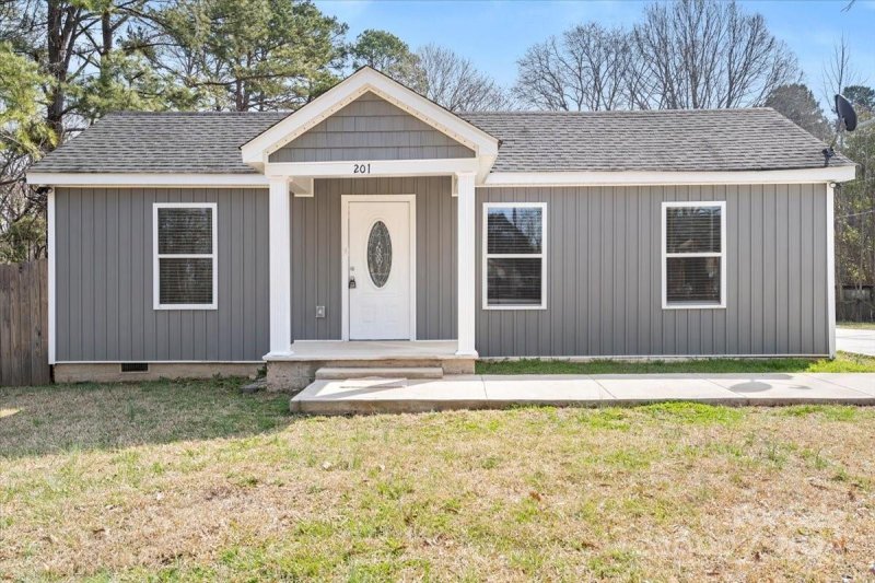 Property image 2 at 201 Atkinson Drive, Charlotte, NC 28214