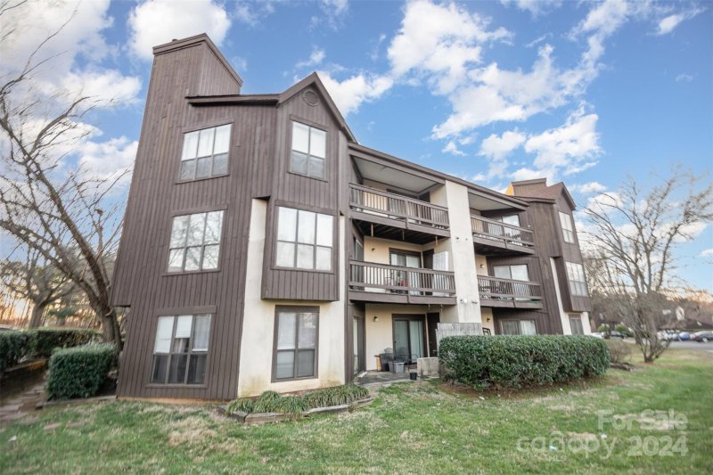 Property image 2 at 8202 Cedar Glen Drive, Charlotte, NC 28212