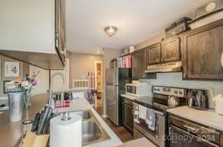 Property image 5 at 8202 Cedar Glen Drive, Charlotte, NC 28212